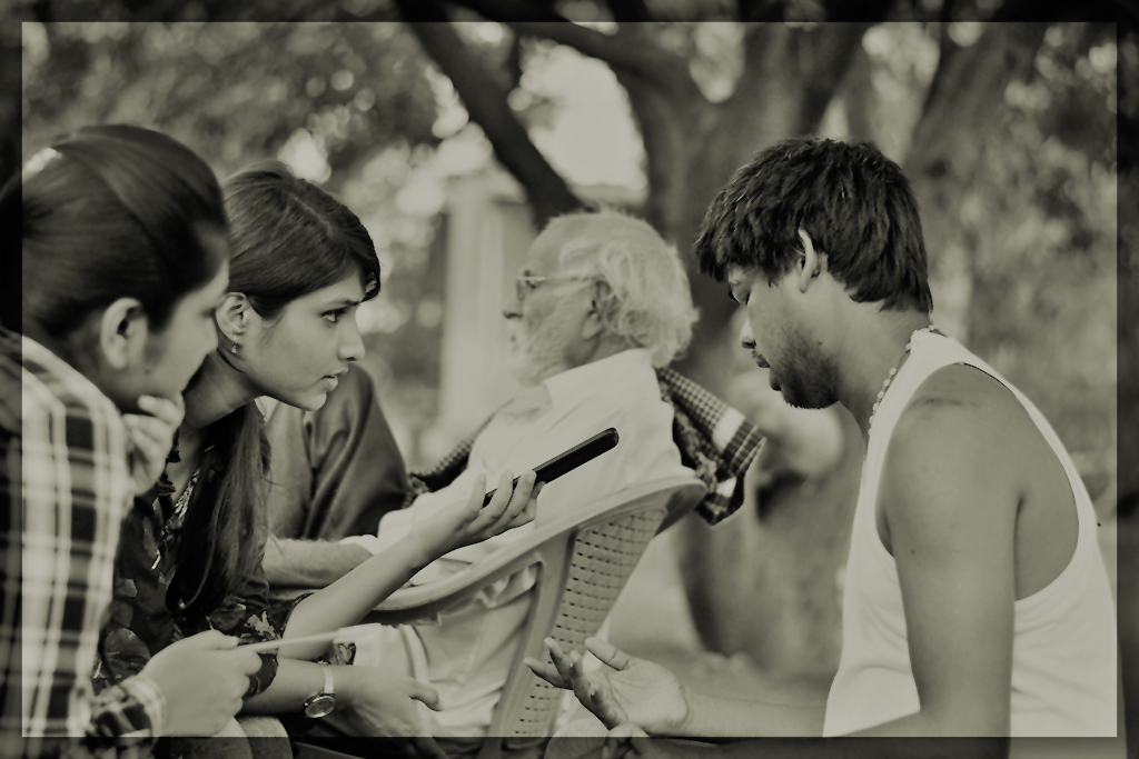 Telloway Team talking with Deepak